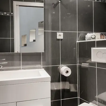 Luckey Homes - Rue De Clery *